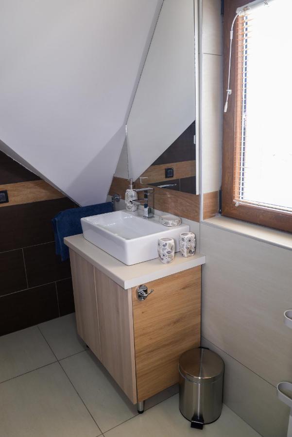 Apartman Milmari Idila โคเปานิก ภายนอก รูปภาพ