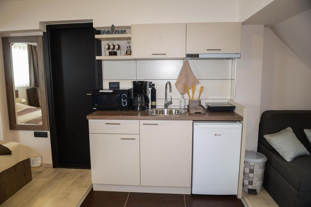 Apartman Milmari Idila โคเปานิก ภายนอก รูปภาพ