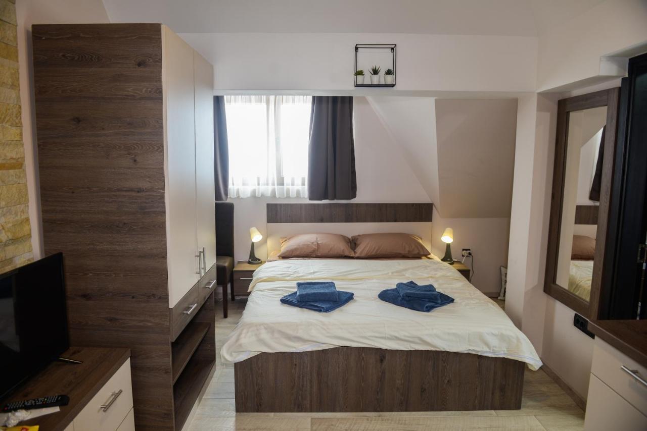 Apartman Milmari Idila โคเปานิก ภายนอก รูปภาพ